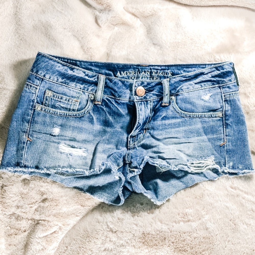 American Eagle Distressed Denim Shorts | Size 2